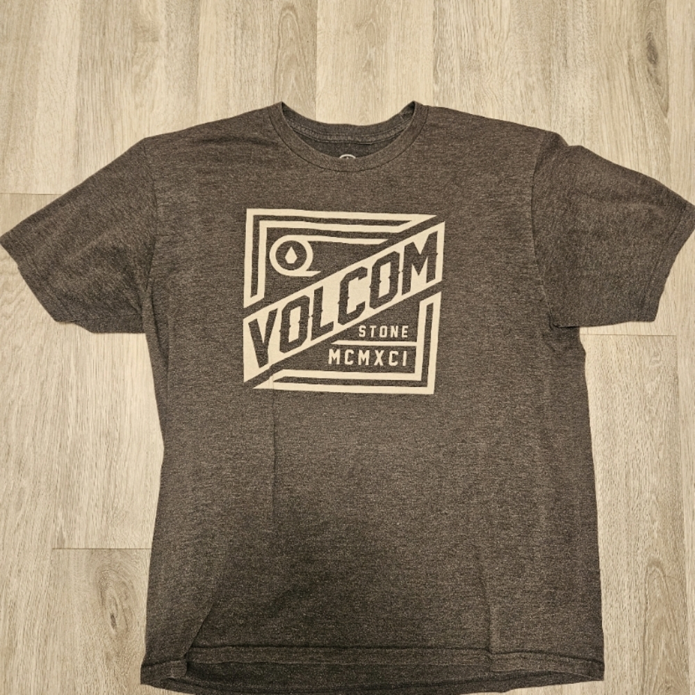 Volcom T-Shirt Mens Size Large Gray Stone Short Sleeve Skateboard